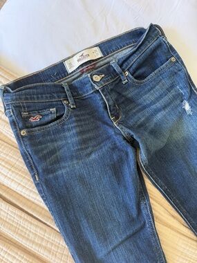 Hollister SoCal Stretch Distressed Jeans - Size 3S